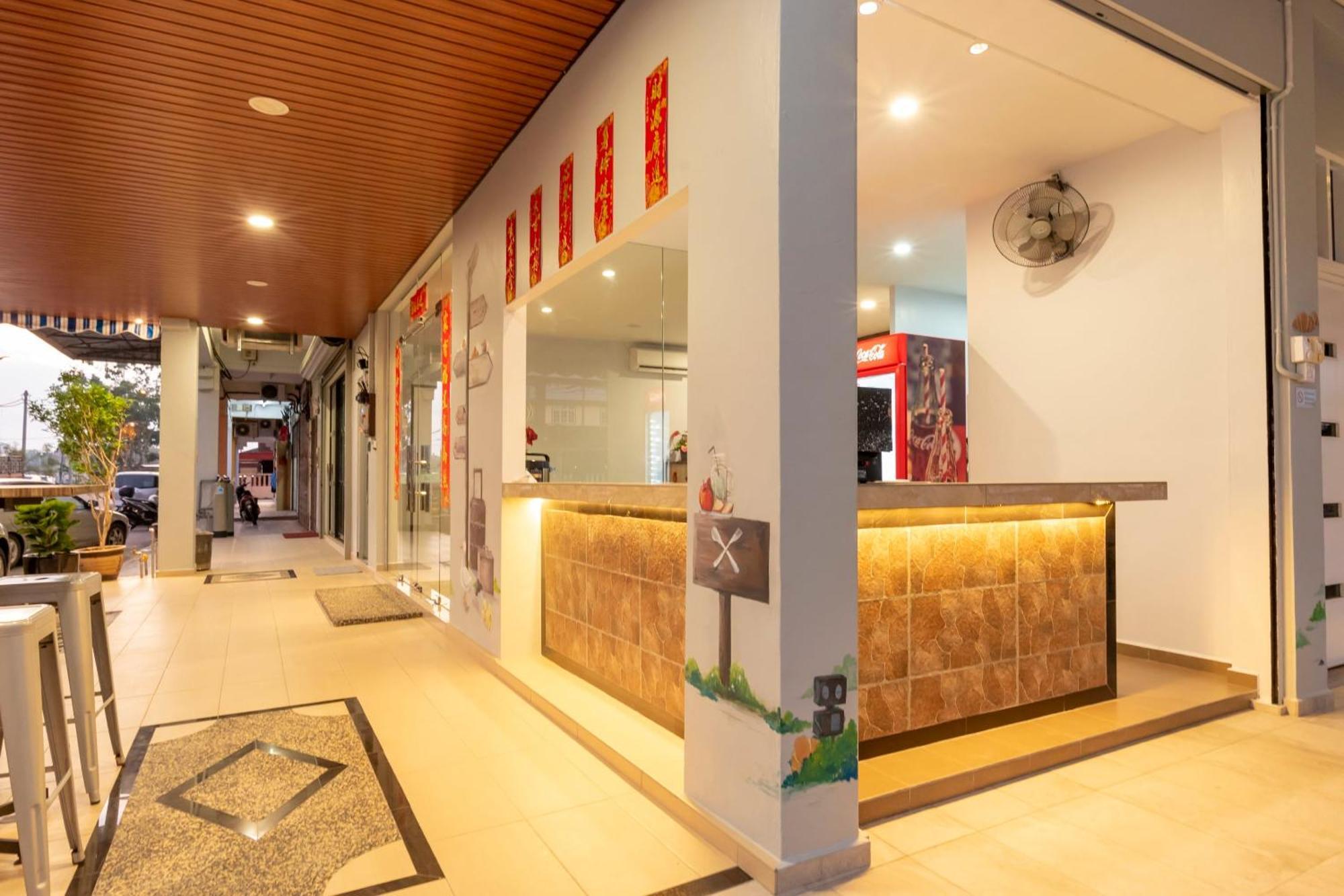 Oyo 778 Bmw 2 Hotel Muar Exterior foto